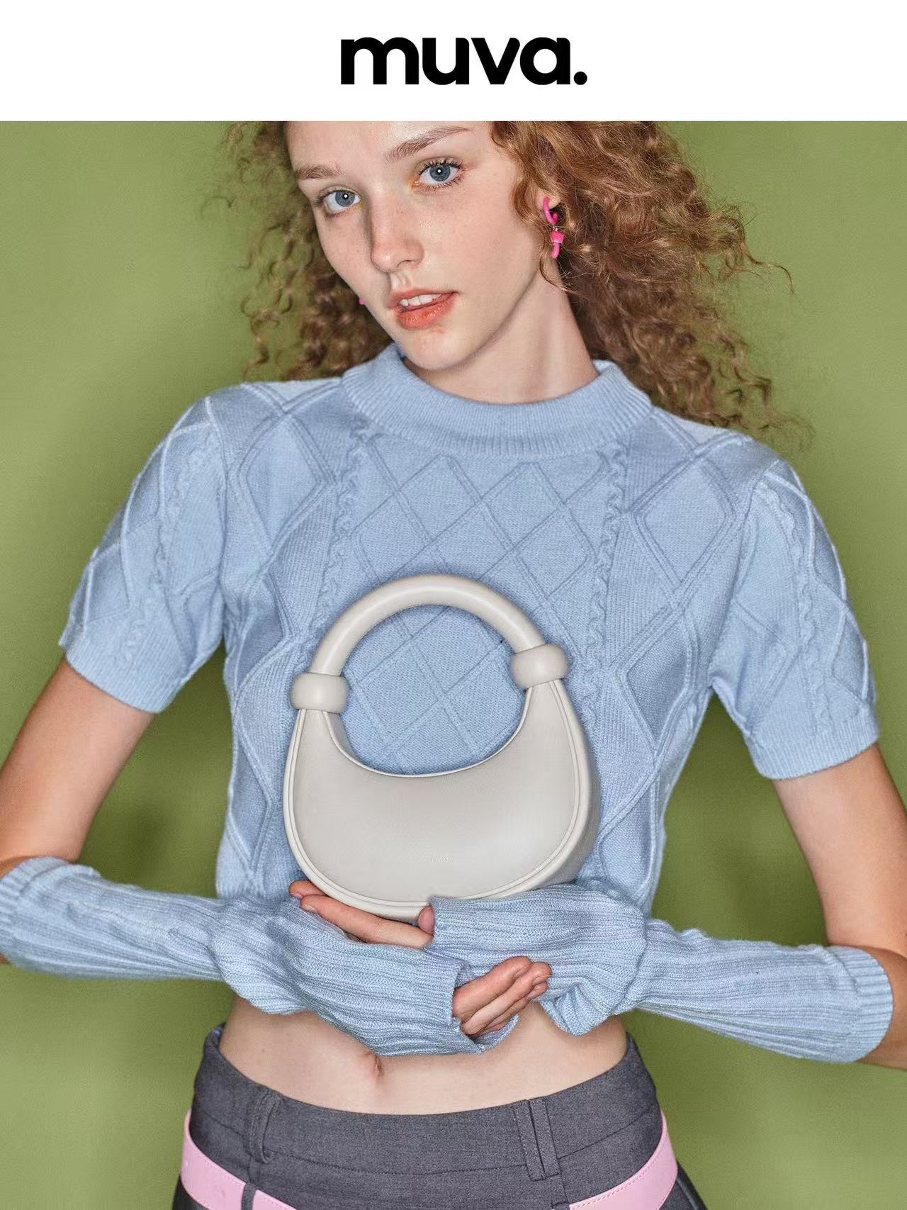 Bolso de forma media luna MUVA