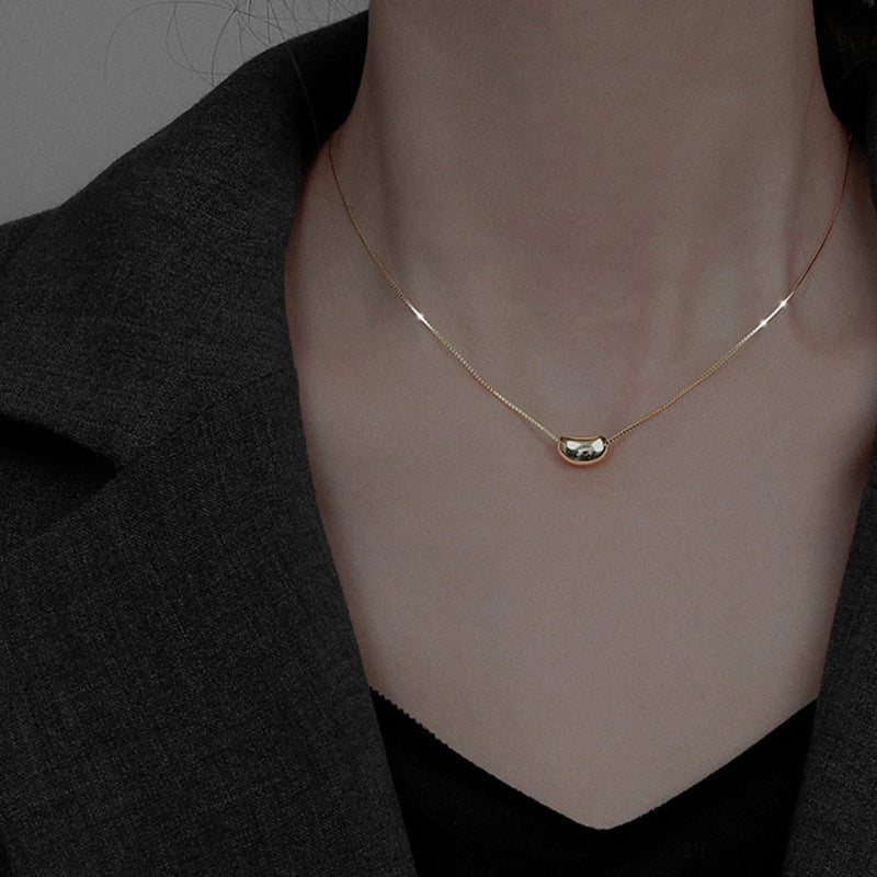 Collar con colgante de alubia FP