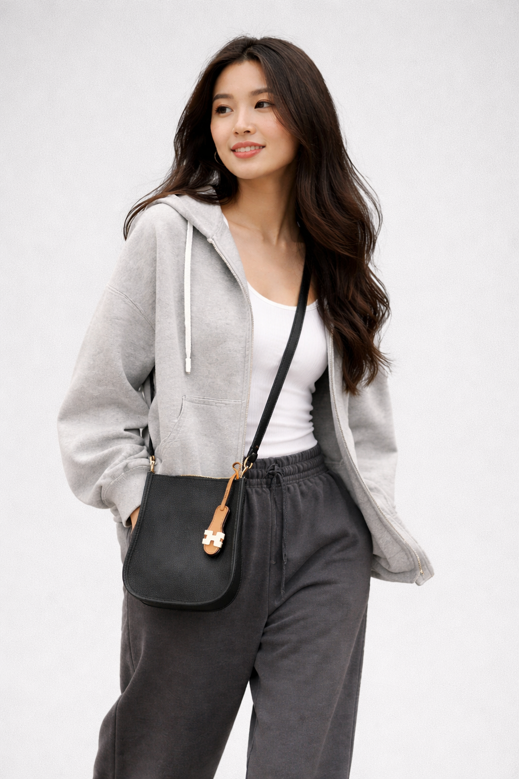 Bolso bandolera con sandalia WAV